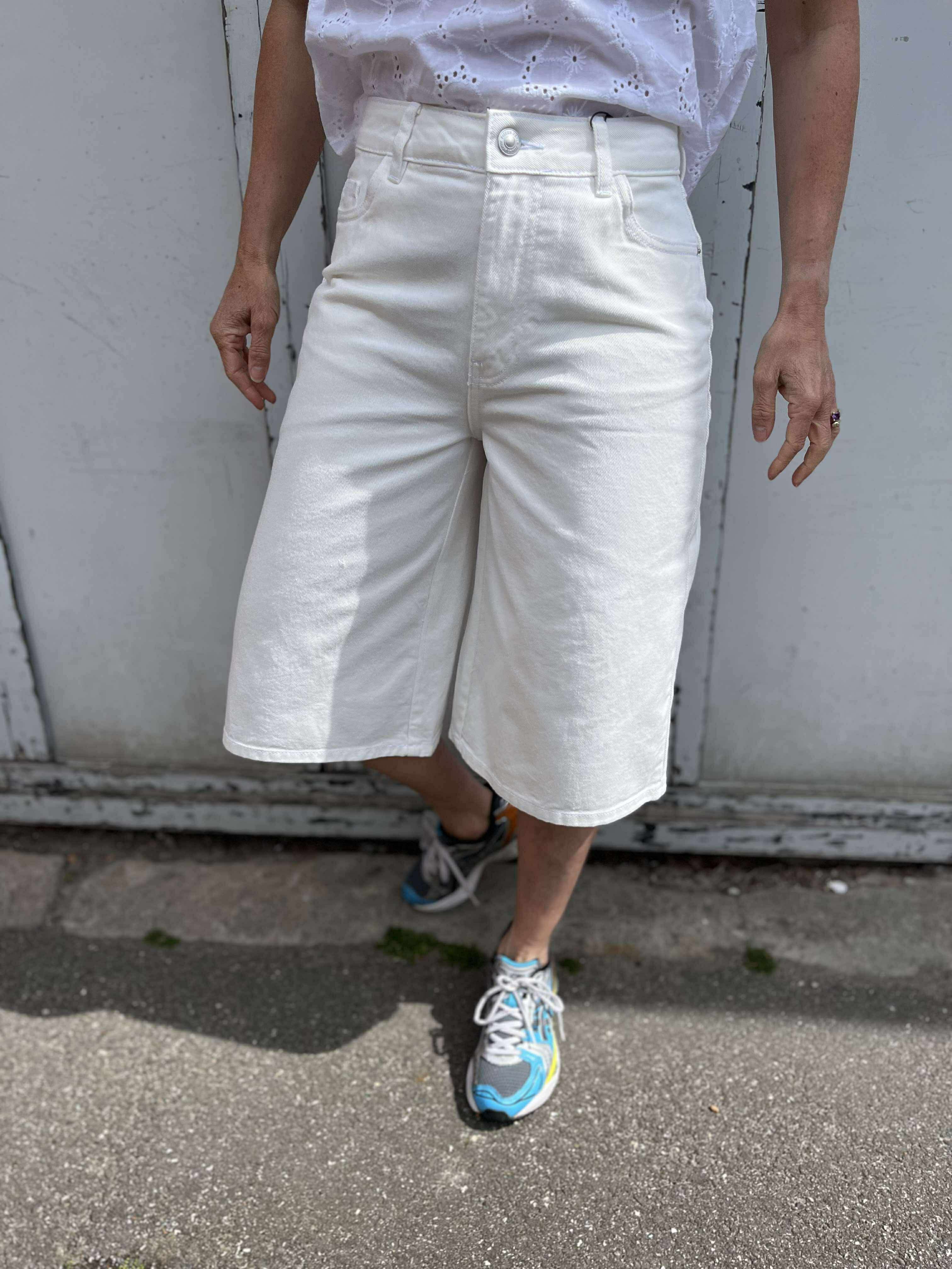 PCFANU Shorts - Off-White Denim